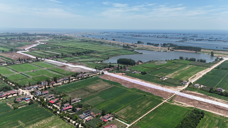 2024年7月，公司搶建團(tuán)洲垸險(xiǎn)情第三道防線